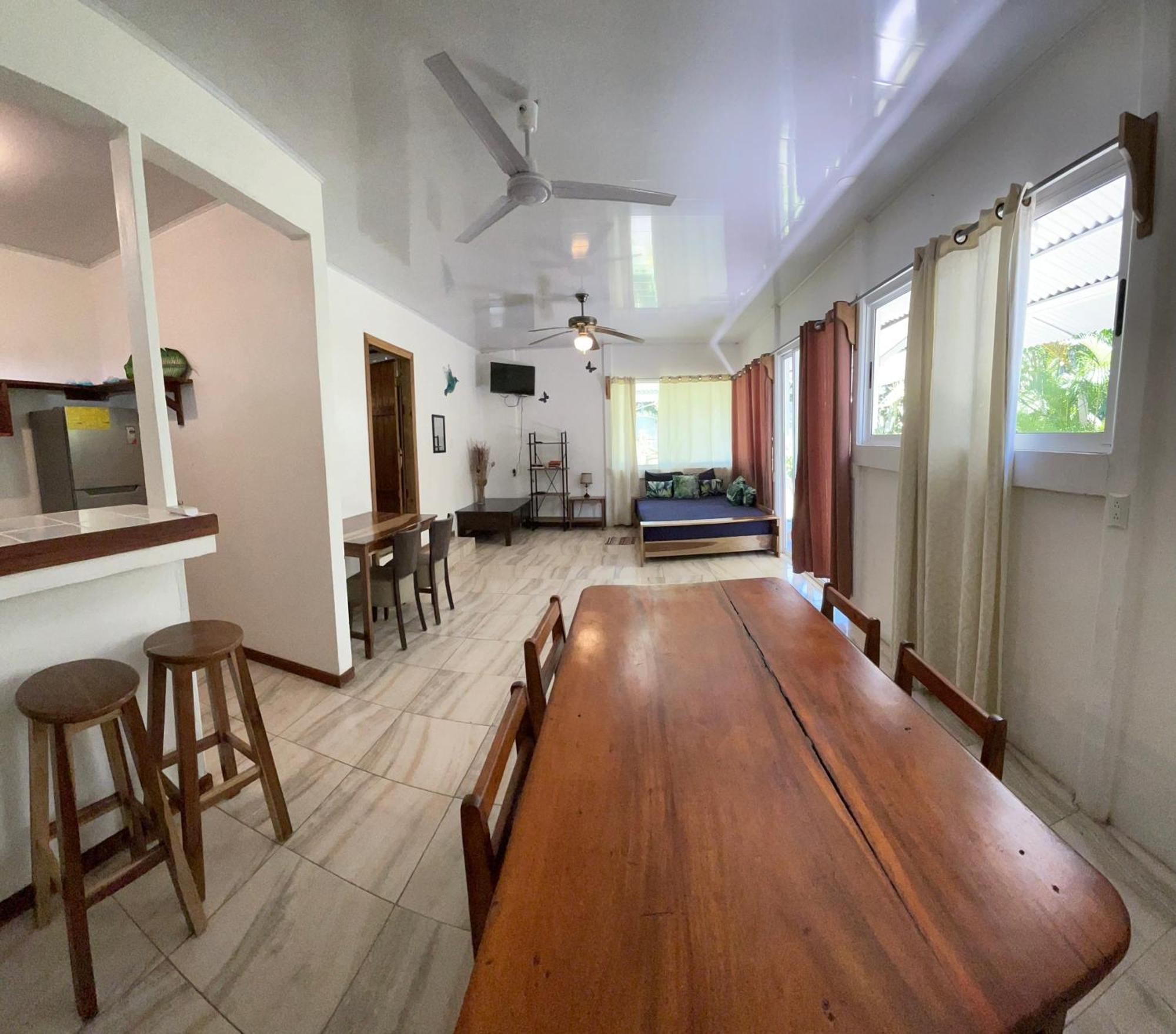 Casa Blanca Beachfront House With Shared Pool Access Pangea Lodge Manzanillo  Bagian luar foto